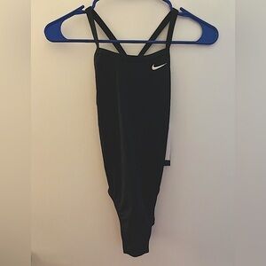 NWT Women’s Black Nike Swim HydraStrong Cutout One-Piece Swimsuit size 2